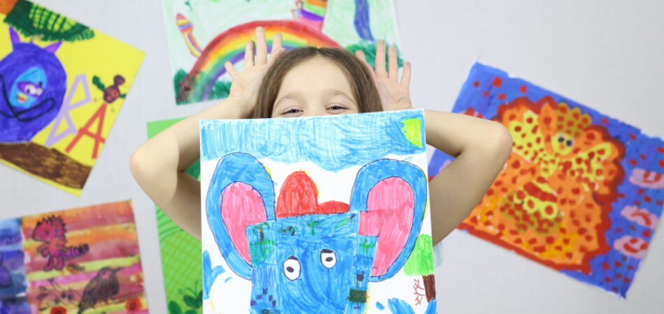 Child,artist,,little,girl,drew,a,picture,of,the,god