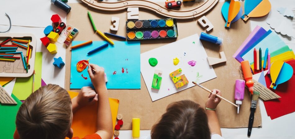 Children,drawing,and,making,crafts,in,kindergarten,or,daycare.,little